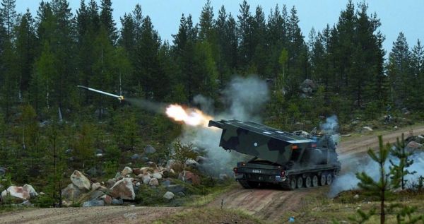 Фото:   М270 MLRS