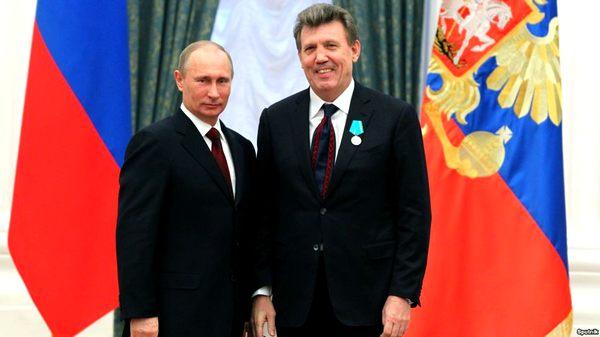 Фото:  Президент России Владимир Путин (слева) и народный депутат Украины Сергей
