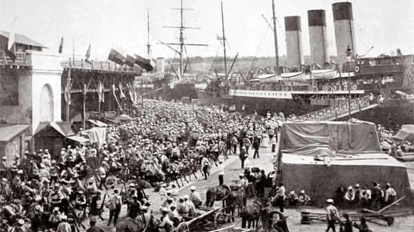 Посадка переселенців на пароплав «Херсон» в порту міста Одеси перед відправкою н