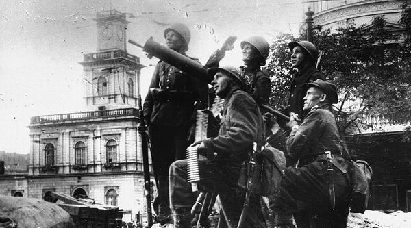 Фото: wikipedia/public domain / Солдати Війська Польського на кулеметній позиції