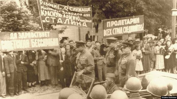 Фото:  Июль 1940 года. Красная армия вступила в Бессарабию и Северную Буковину