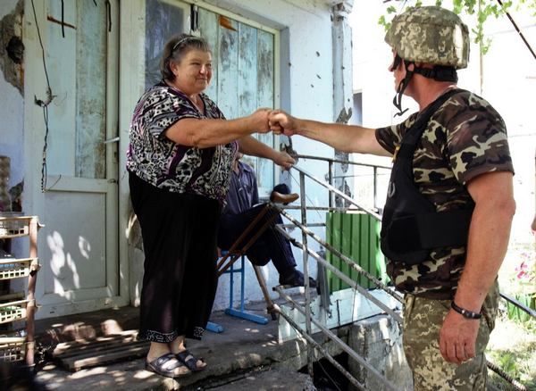 Фото:  Наші люди з Чорнобаївської дороги