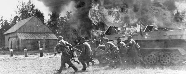Фото:  Немецкие военные на восточном фронте, июнь 1941. Источник: Википедия