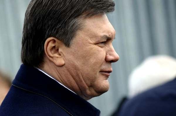 Фото:  Янукович готовит сдачу Украины России