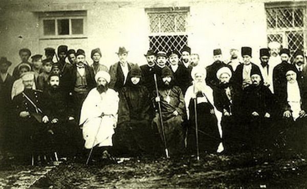 Фото:  Переговоры между армянской и азербайджанской сторонами в Карабахе. 1918 г