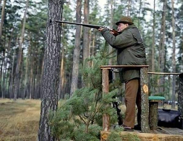 Фото:  Советские бонзы — браконьеры в заповедниках