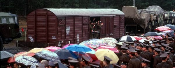 Совєтські військові від’їжджають із Польщі. Борне Суліново, 1991. Фото: Кріс Нід