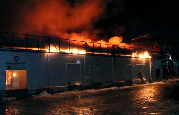 Фото:  МЧС Сгорел рынок «Столичный»