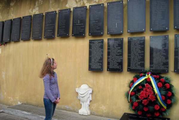 Фото:  70 лет бойни НКВД